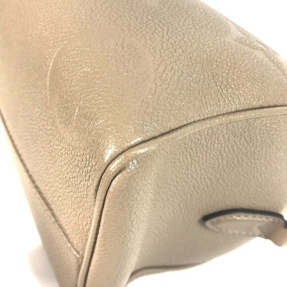 LOUIS VUITTON Beige Monogram Bag - Picture 9 of 16